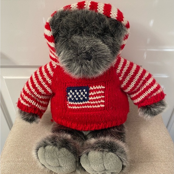Dillards USA Gray Bear 17" Hoodie Knitted Sweater Flag Red Plush Stuffed - Picture 5 of 9